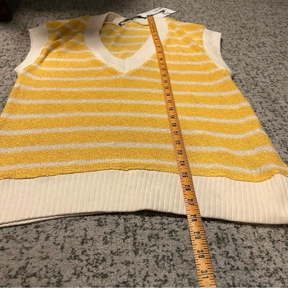 NWT Zara Yellow & White Striped Knit Oversized Short Sleeve Sweater Size Small - Picture 10 of 10